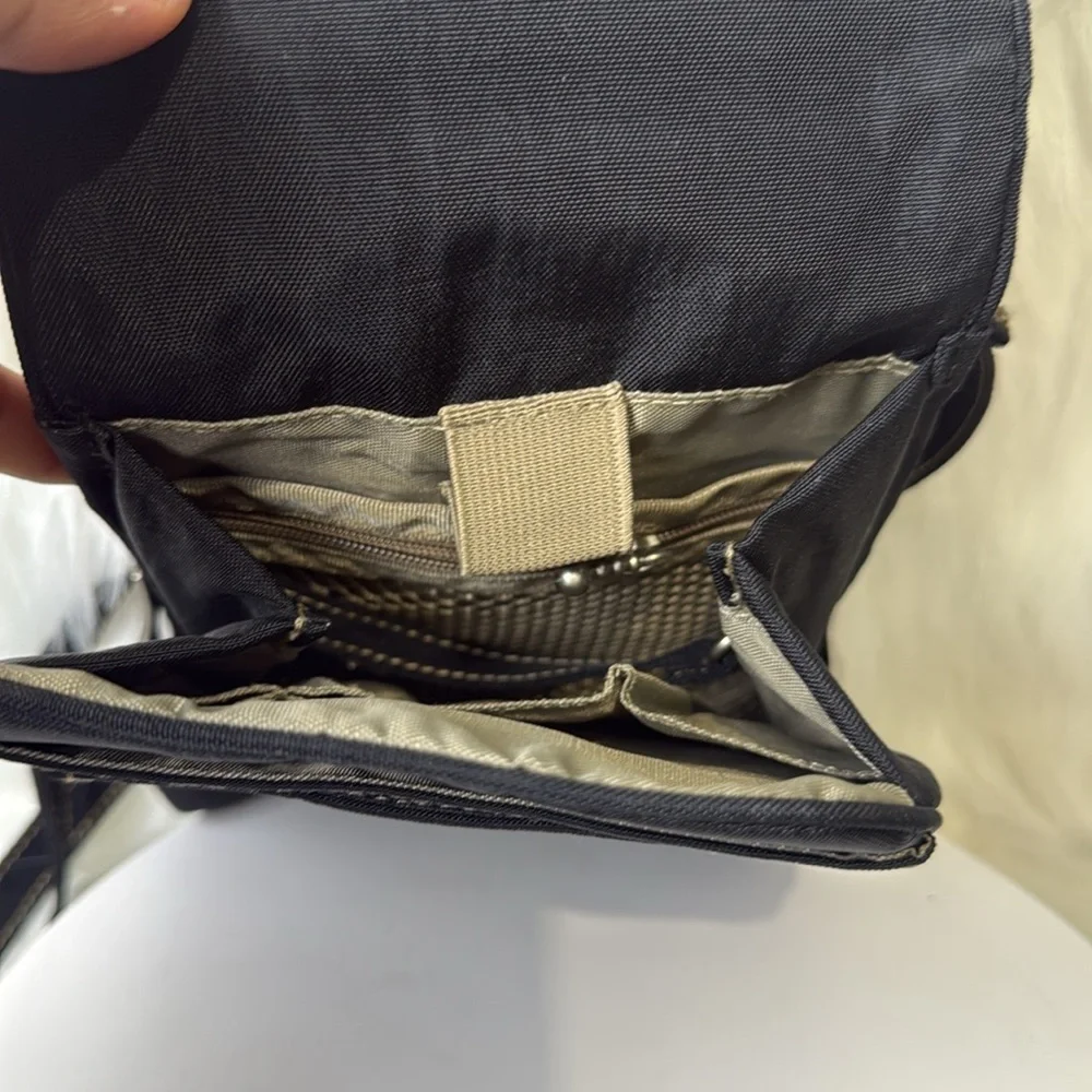 Baggallini crossbody bag black